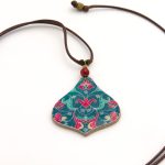 Collana con ciondolo arabesco Hiva - Image 3