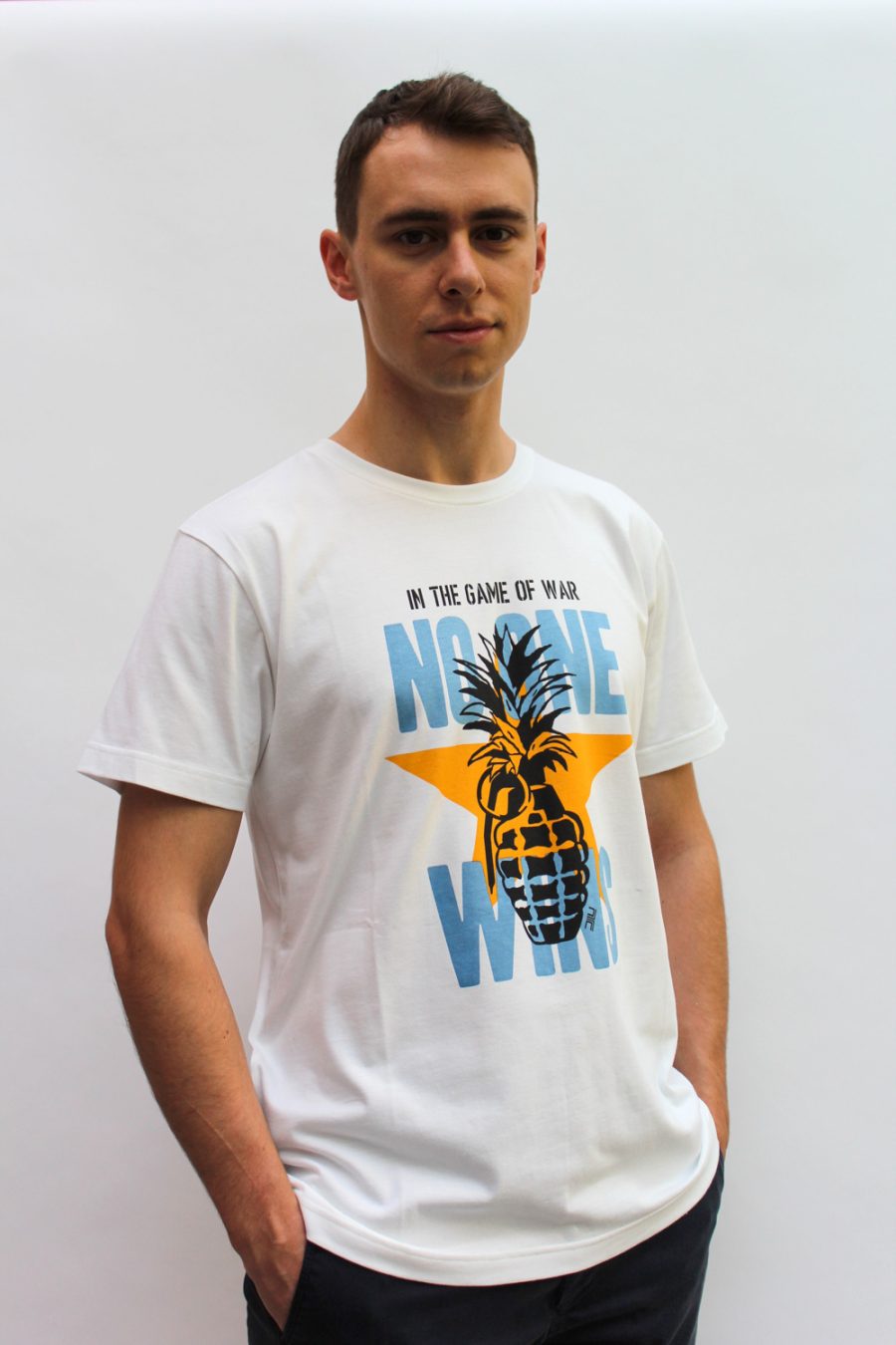 T-shirt No One Wins - Image 2