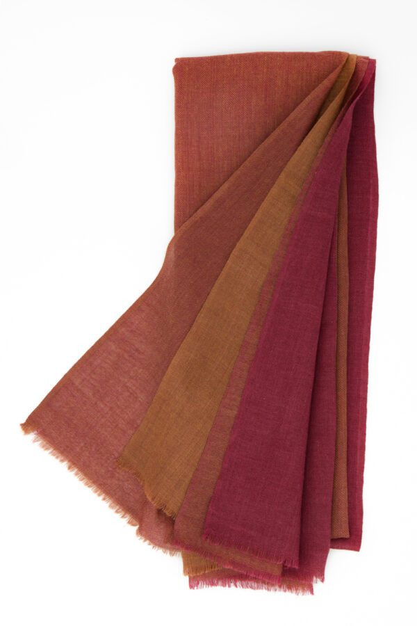 Stola in lana e seta, jacquard toni del rosso mattone